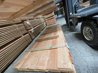 Ca. 26x Douglas wisselsponning/halfhouts rabat, 18x185mm, lengte 300cm
